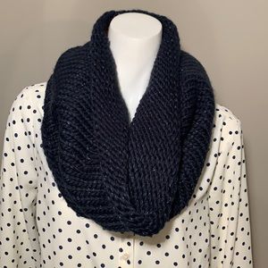 Knit infinity scarf navy blue